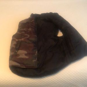 Boys Puffy reservable vest